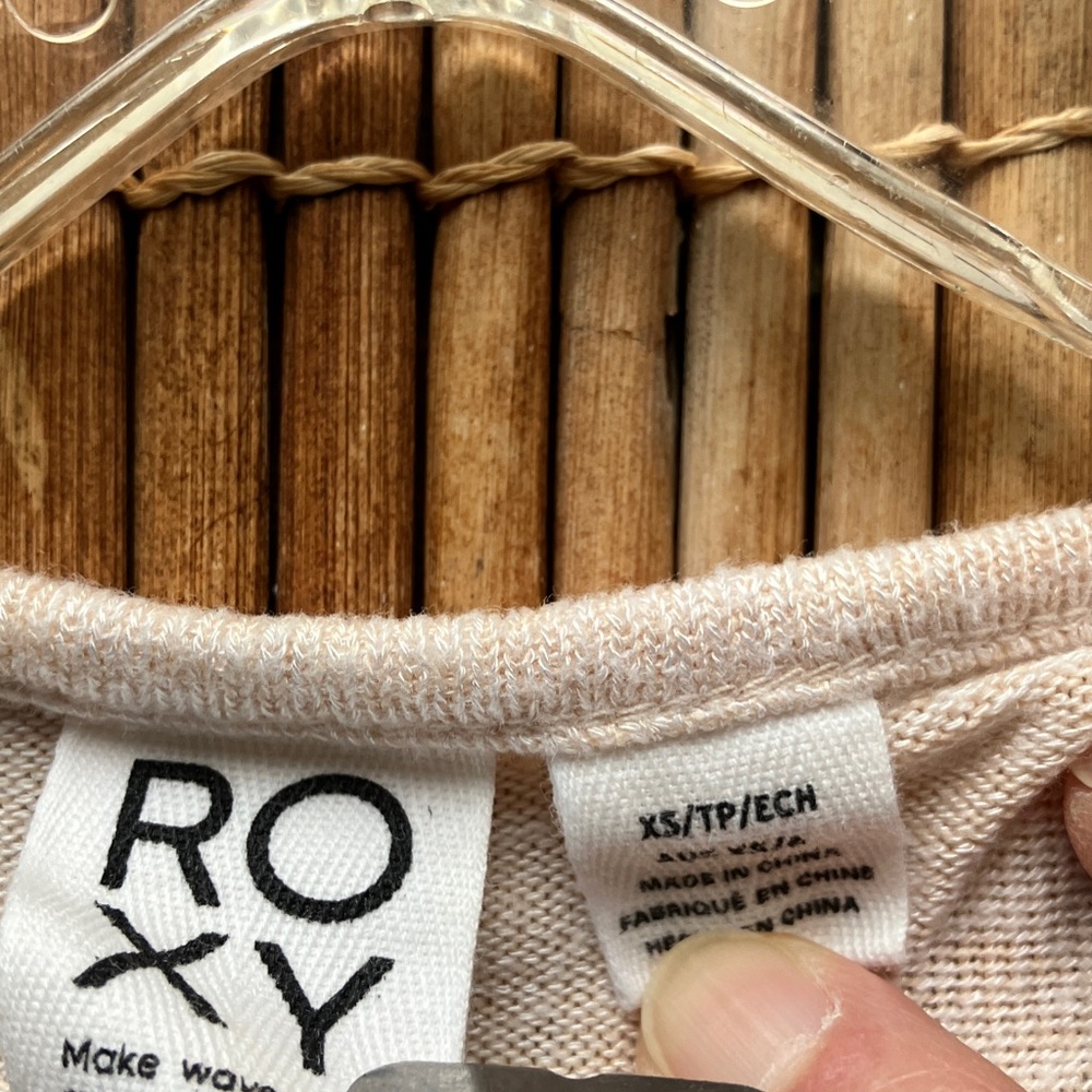 Roxy Lightweight Pullover - image 3